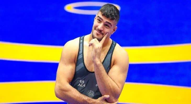 قرارداد جنجالی ستاره کشتی ایران امضا شد