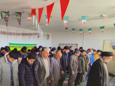 ویژه برنامه در محضر نماز در مدارس آباده اجرا می‌شود