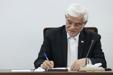 دولت را از اولین روز در شرایط جنگی اداره کرده‌ایم