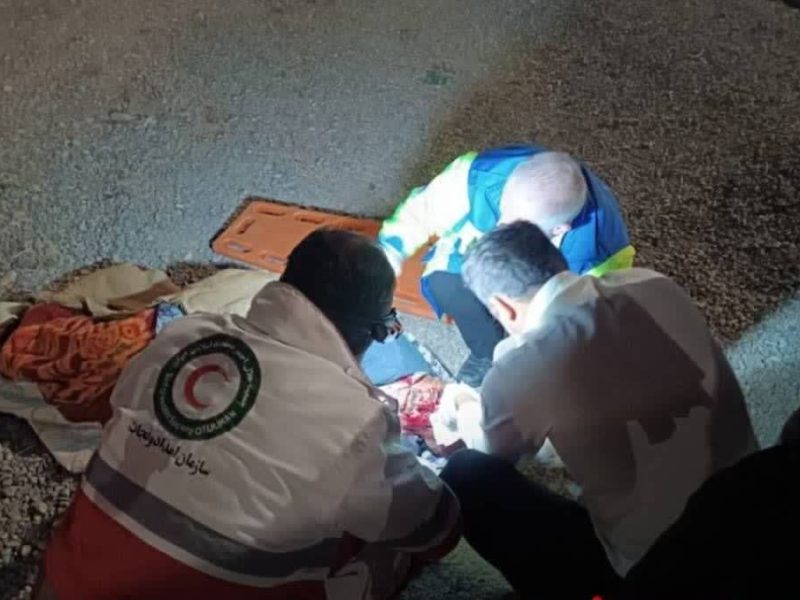 واژگونی سمند در جاده آباده_سمیرم با ۲ مصدوم