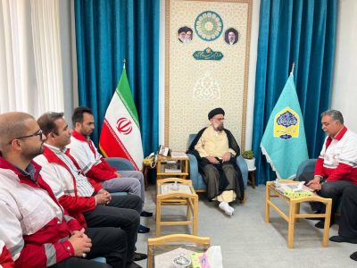 دیدار کارکنان هلال‌احمر آباده با نماینده مجلس خبرگان رهبری و امام جمعه شهرستان آباده