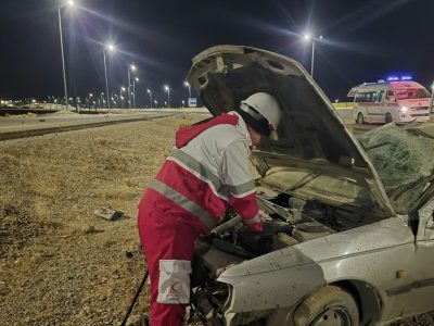 واژگونی خودرو پژو‌۴۰۵ در جاده آباده _سمیرم با ۷ مصدوم و یک فوتی