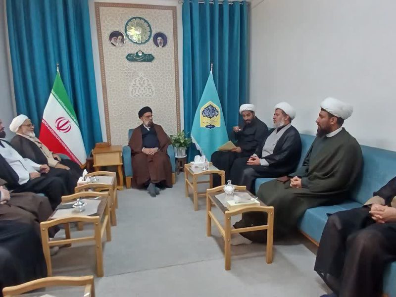 حضور ائمه جمعه شمال استان فارس در دفتر امام جمعه شهرستان آباده