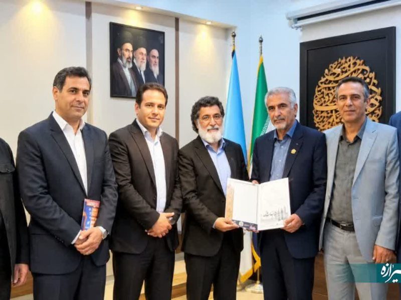 مدیریت اداره حافظ شیراز به یک آباده ای رسید